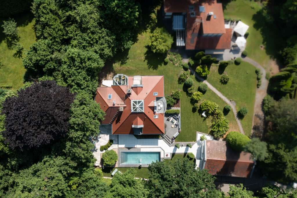 Immobilienfoto Einfamilienhaus Pool am Ammersee