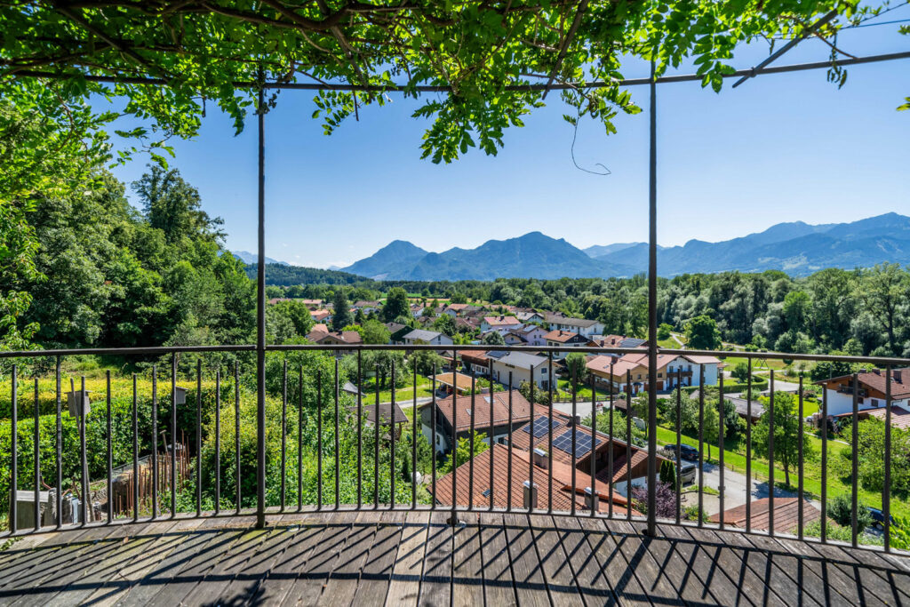 Immobilienfoto Schlösschen über dem Inntal