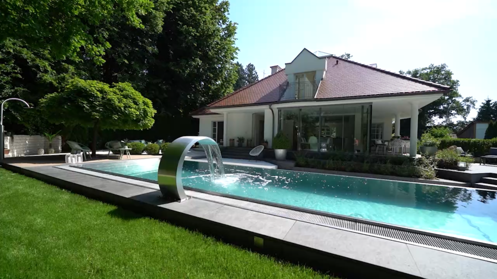 Immobilienvideo Villa am Ammersee mit Außenpool